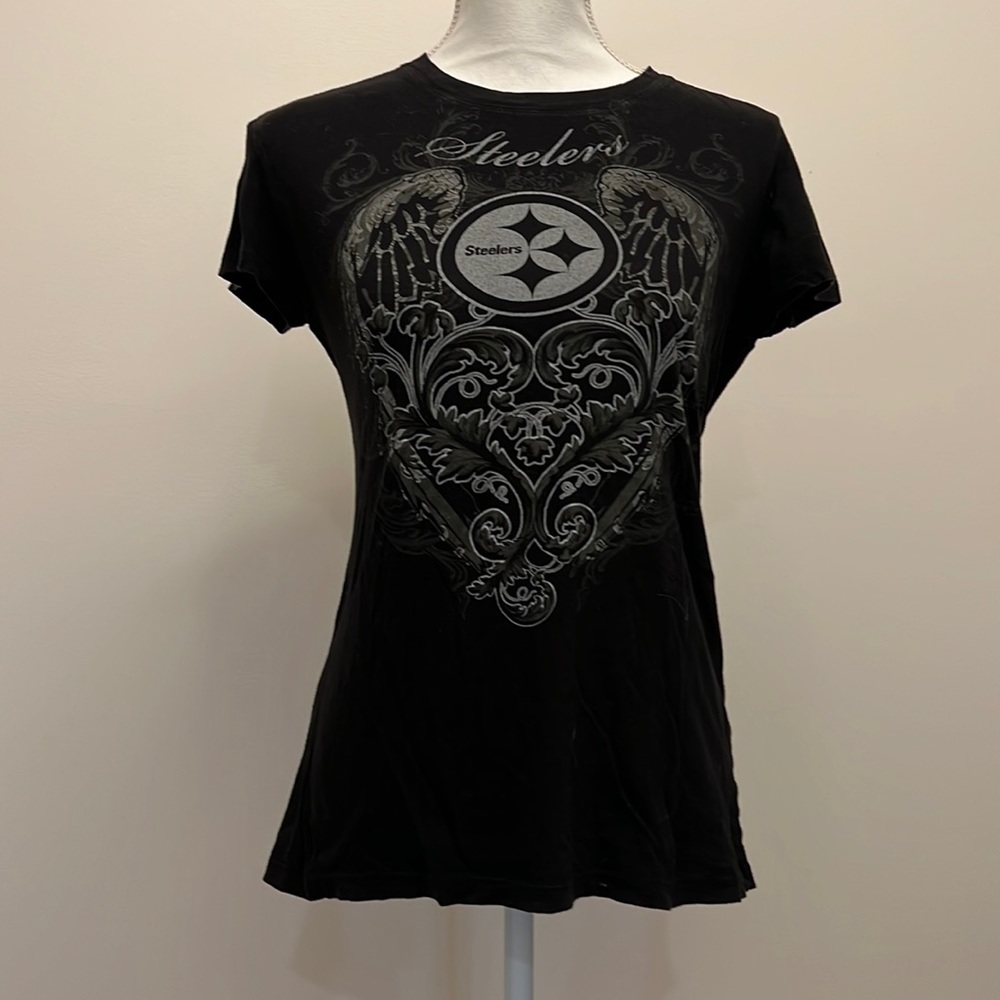 Vintage Steelers T-Shirt with Angel Wings.